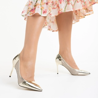 Avalansa reducerilor - Reduceri Pantofi dama aurii din piele ecologica lacuita cu toc Letty Promotie
