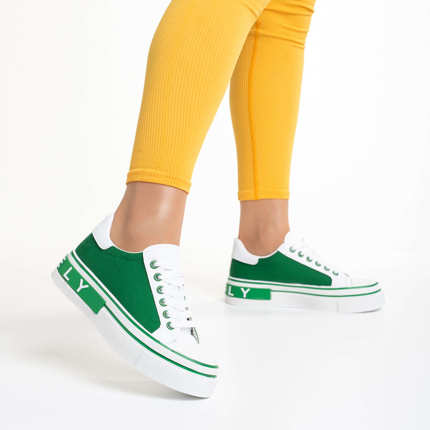 Pantofi sport dama albi cu verde din piele ecologica si material textil Calandra