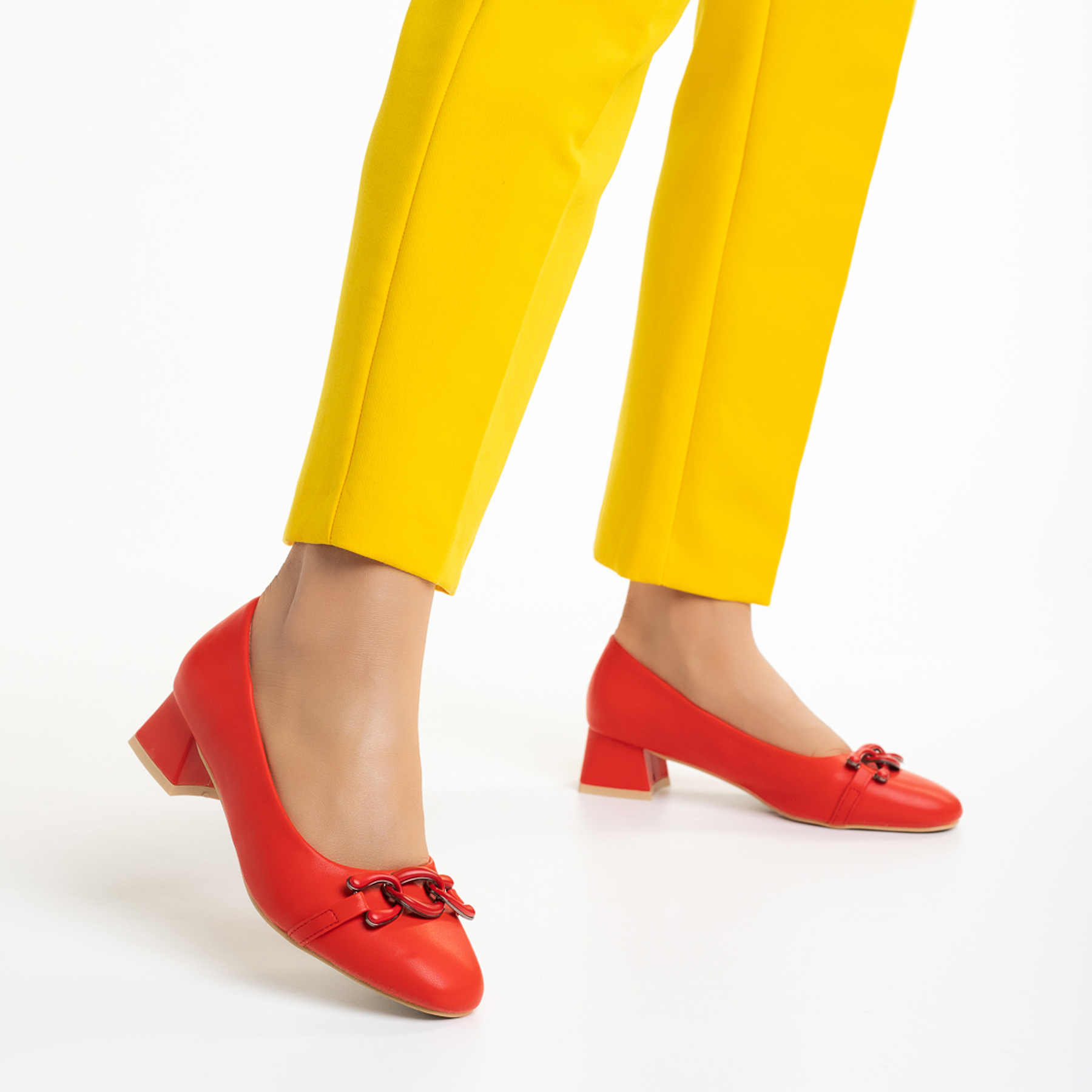 Pantofi dama rosii din piele ecologica cu toc Braulia