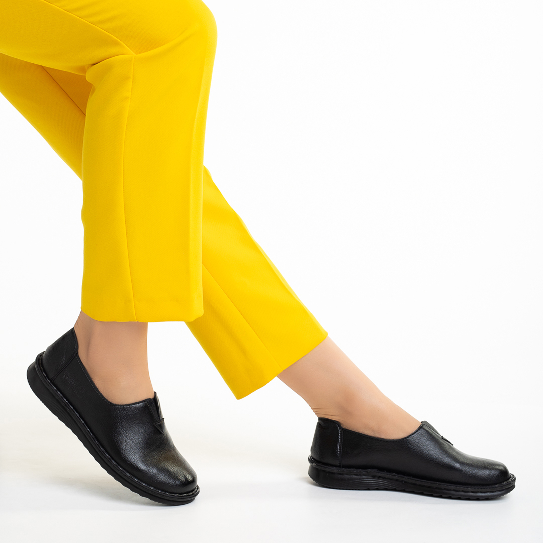 Pantofi dama negri din piele ecologica Cassia