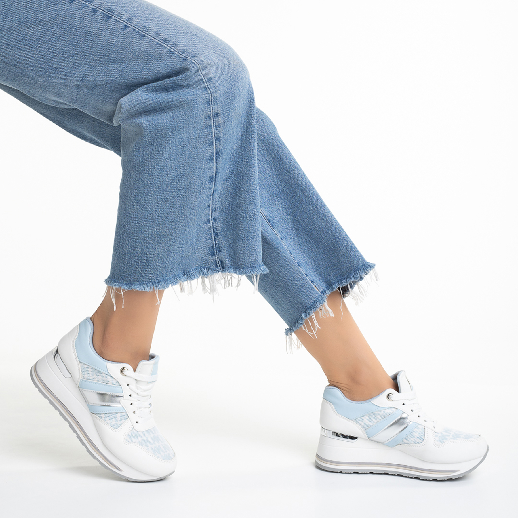 Pantofi sport dama albi cu albastru din piele ecologica si material textil Yakelin