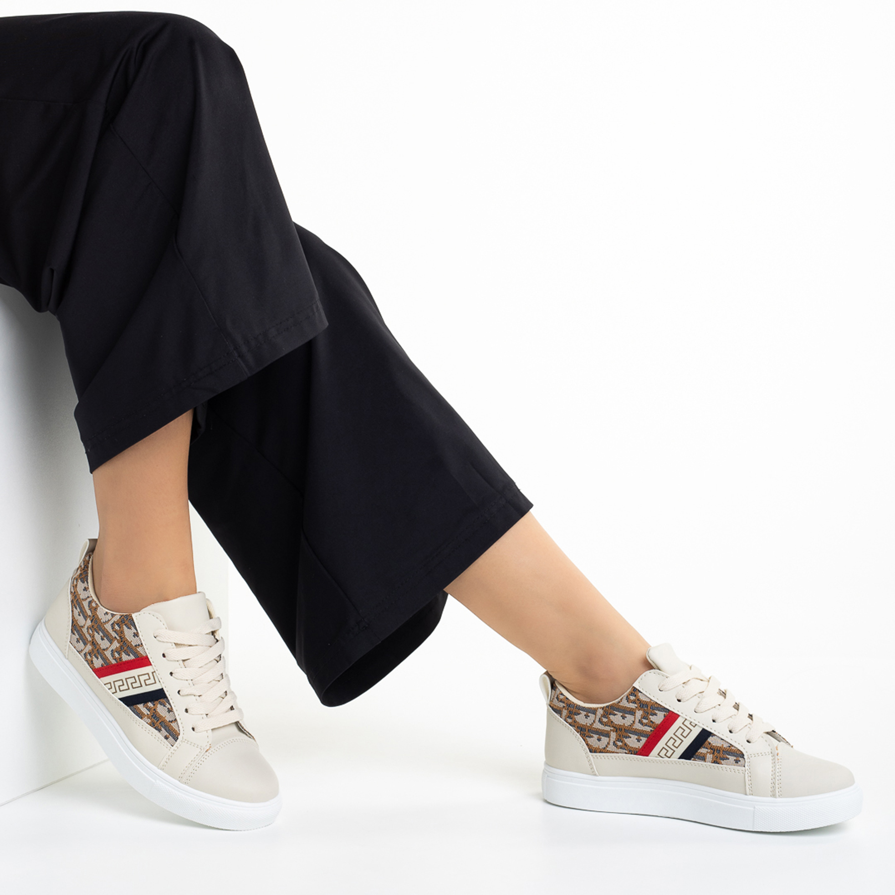 Pantofi sport dama bej din piele ecologica si material textil Yalexa